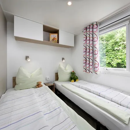 Kamp alanı Knaus Campingpark Hennesee *